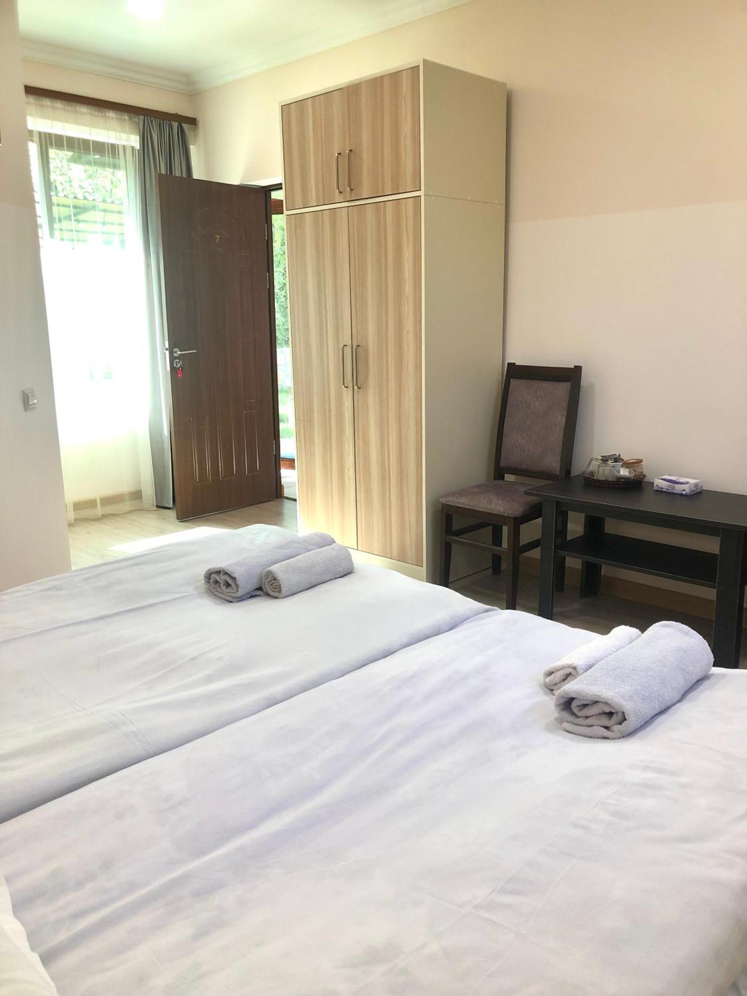 Guest House Anahit Ijevan Ngoại thất bức ảnh