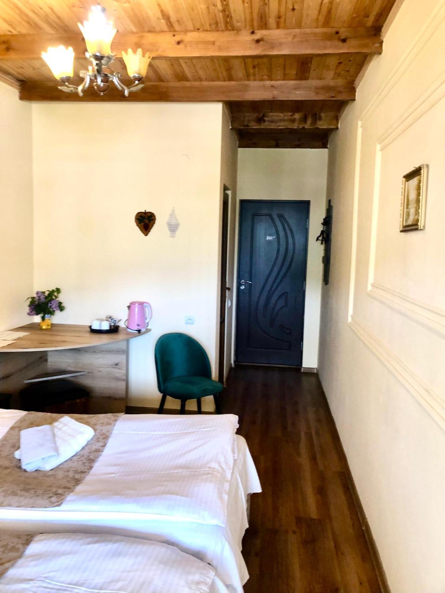 Guest House Anahit Ijevan Ngoại thất bức ảnh